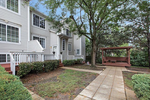 1st image of 304 Wildrose Ct #0