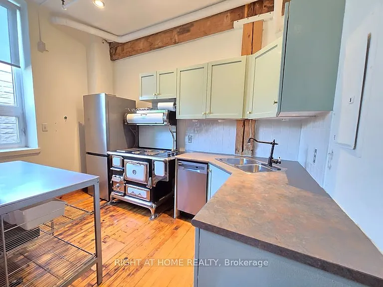 121 Prescott Ave #12 — Photo 8