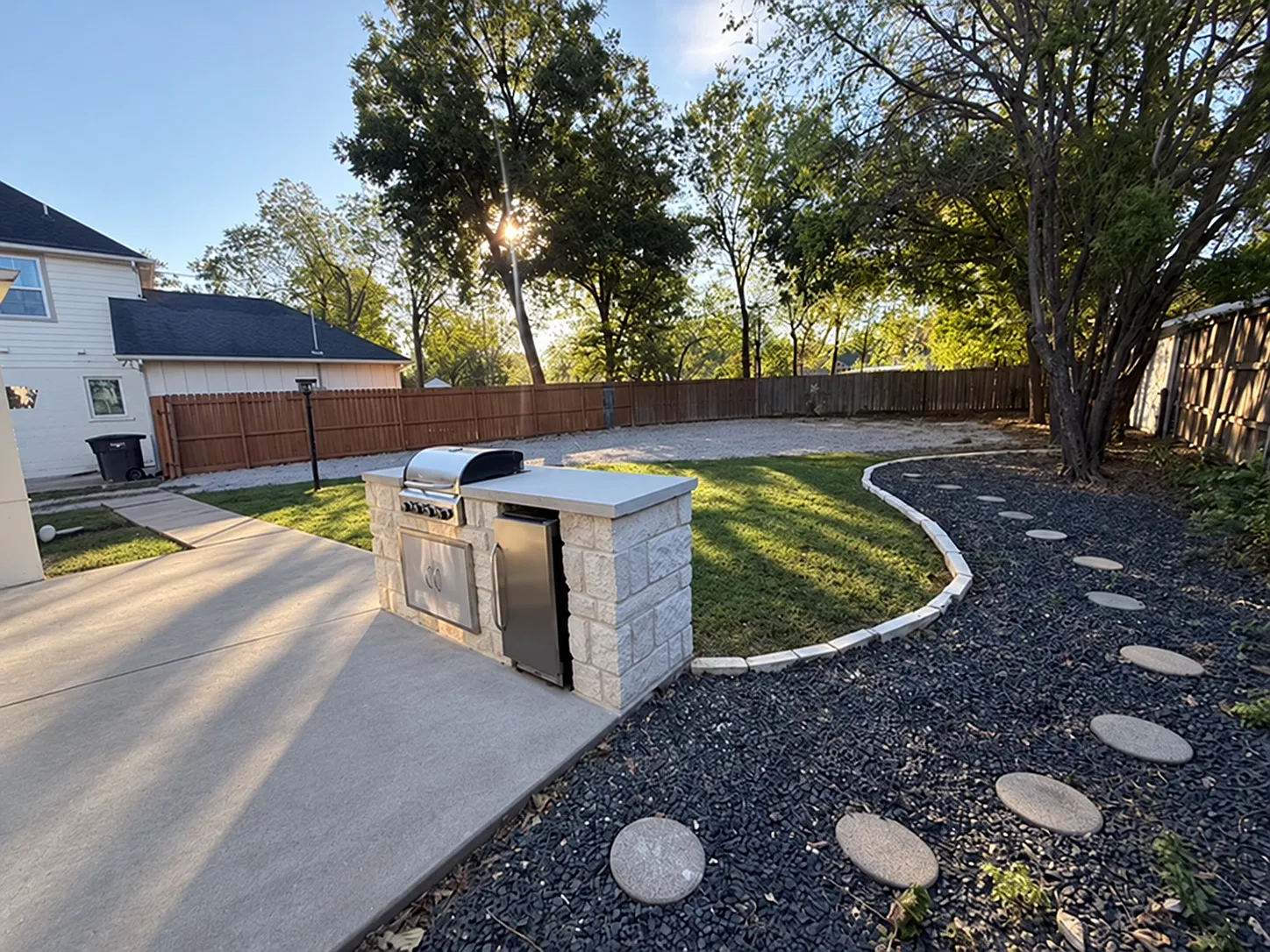2809 Benbrook Blvd — Photo 2