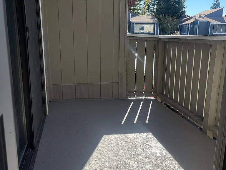 720 Sunrise Ave — Photo 13