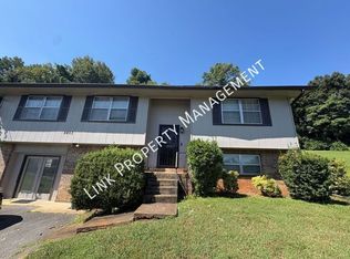 2433 Meade Cir, Chattanooga, TN 37406