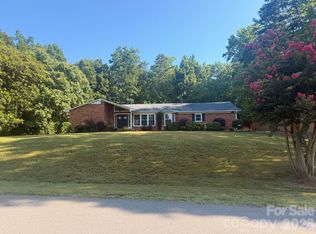 116 Shadywood Ln, Statesville, NC 28677
