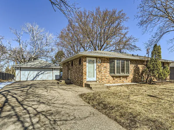 1833 Turquoise Trl, Eagan, MN 55122