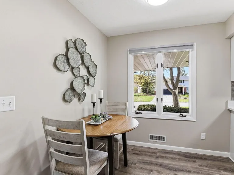 1463 Trollhagen Dr NE — Photo 3
