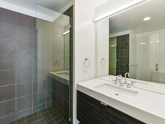 5th image of 1688 Pine St #W1005