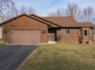 3889 Danbury Trl, Eagan, MN 55123
