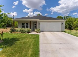 1503 E Humbolt St, Fort Worth, TX 76104