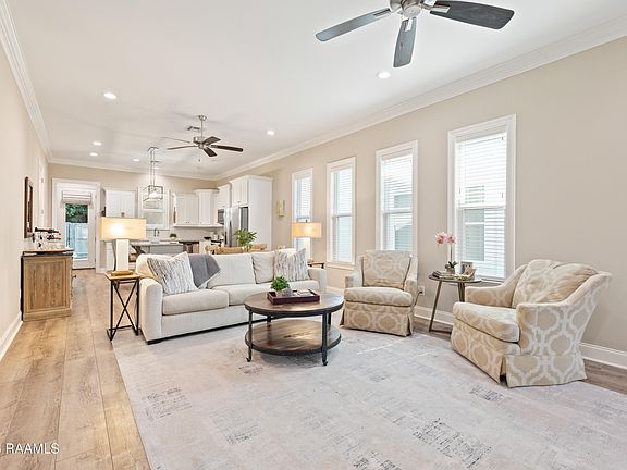 4th image of 124 Twin Meadow Ln