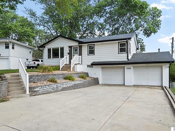 3rd image of 7541 Sawtooth Cir
