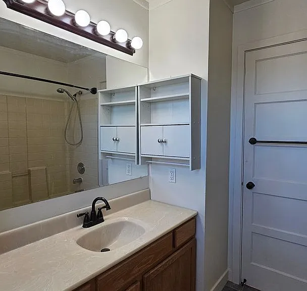 1500 Thayer Dr — Photo 20