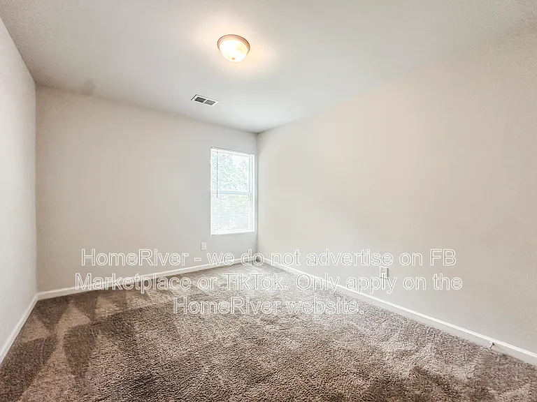 196 Daisy Cir — Photo 18
