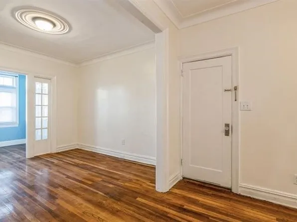 68 Linden Avenue image 13 of 17