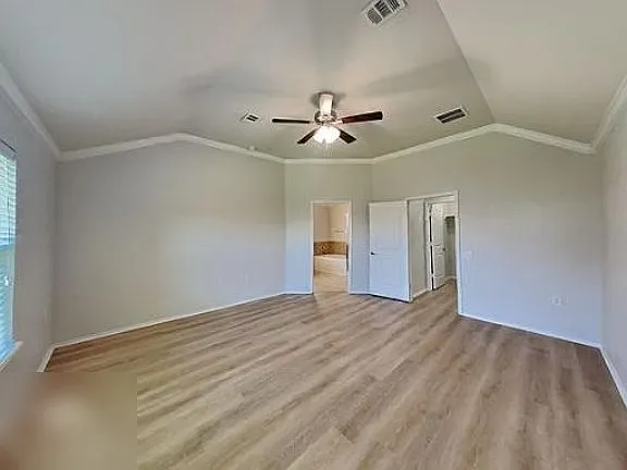 5833 Zachary Scott St — Photo 12