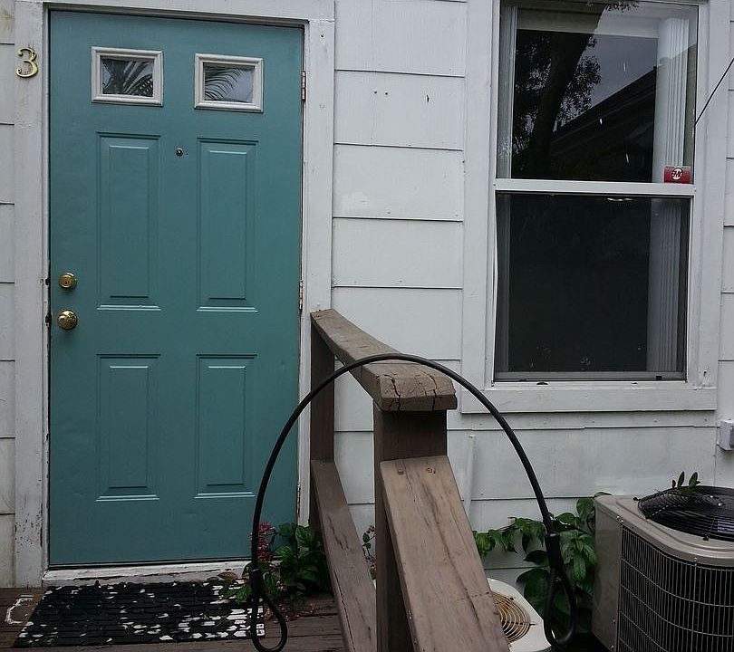 1st image of 715 8th St N APT 3