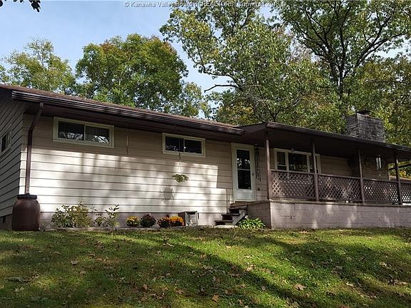 4th image of 1766 Lakewood Dr