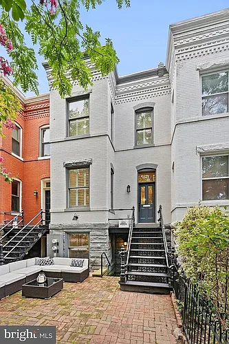 334 S Carolina Ave SE #B Photo 1