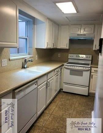 5th image of 2402 N Ed Carey Dr APT 17