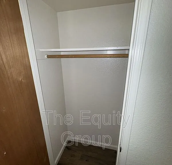 1326 W Elowin Ave — Photo 12