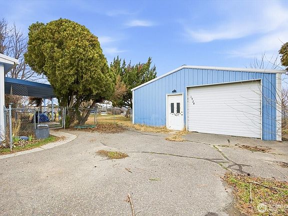 2nd image of 2702 W Dusty Lane