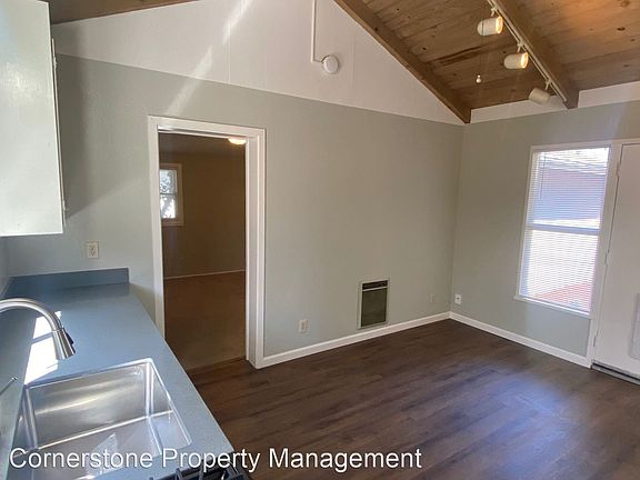 3rd image of 99 Topeka Ave #B