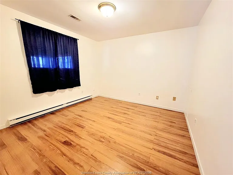 2240 Howard Ave #UPPER — Photo 7
