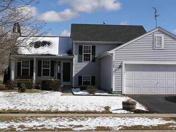 3rd image of 2105 N Woodoak Dr