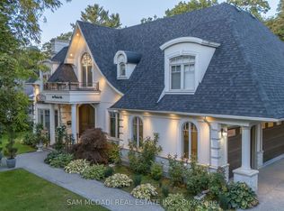 883 Parkland Ave, Mississauga, ON L5H 3G9