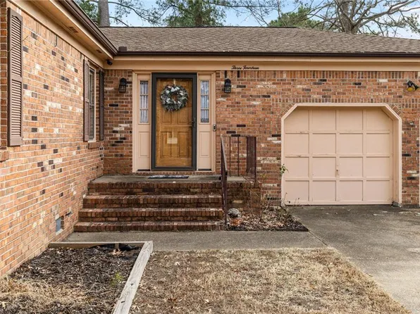 314 Pefley Dr, Norfolk, VA 23502