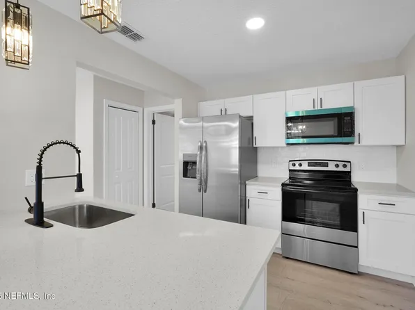 5632 W MINOSA Circle, Jacksonville, FL 32209