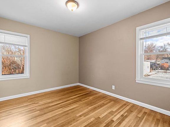 4th image of 919 N 25th St