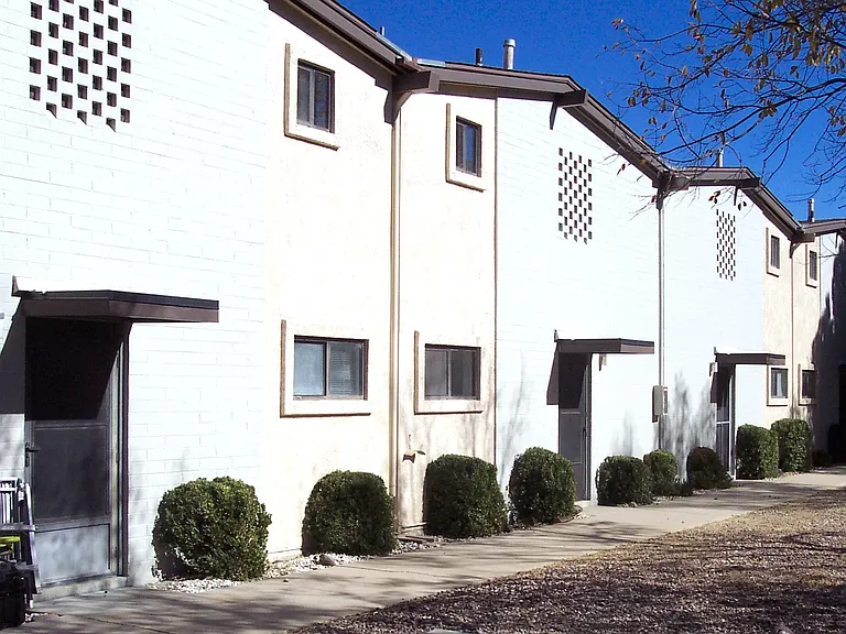 Cortez Circle Apartments — Photo 2