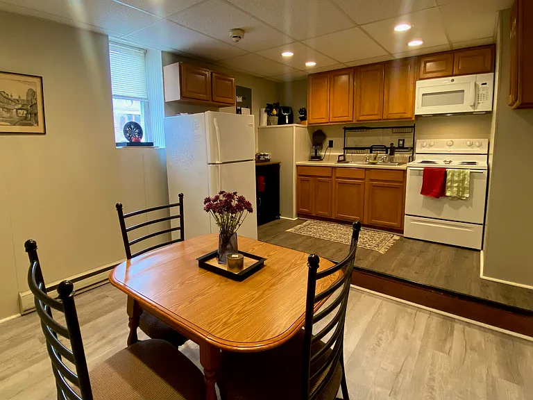 331 Penn St #2 — Photo 9