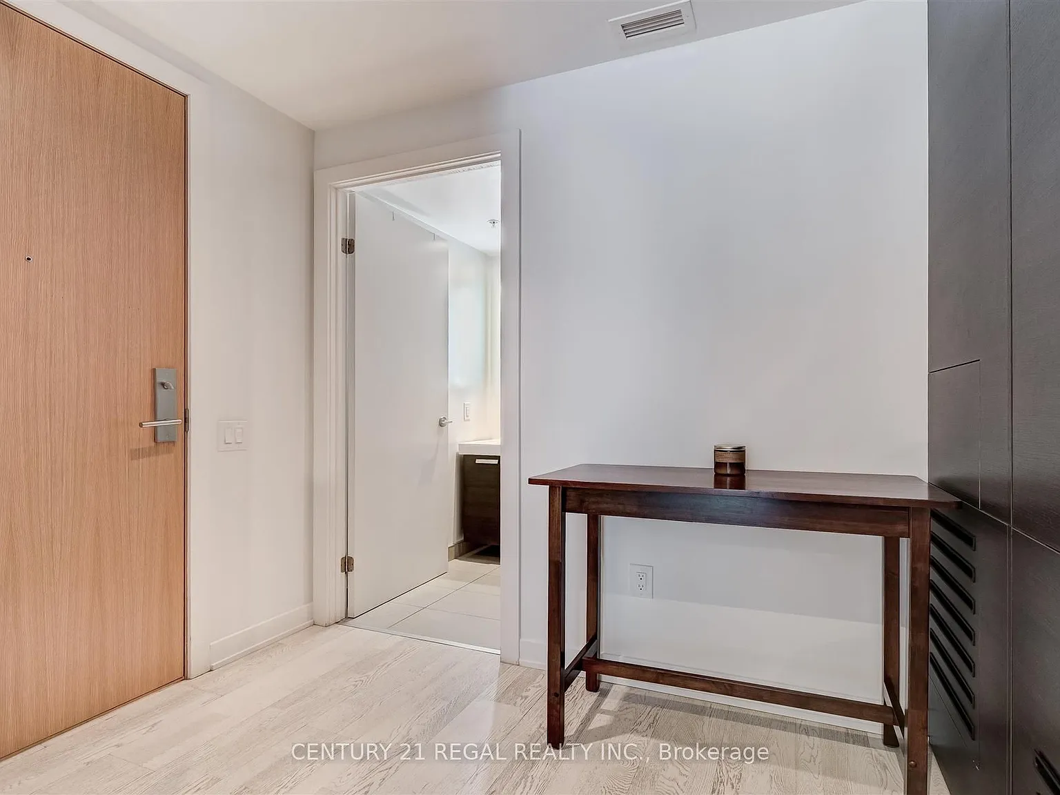 Thompson Residences — Photo 3