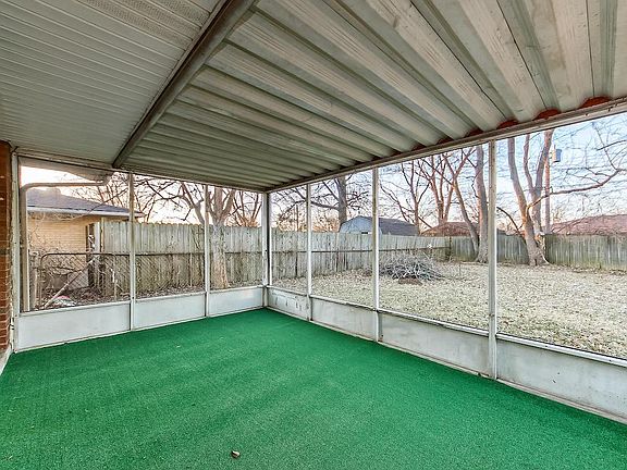 5th image of 6754 Gilette Dr