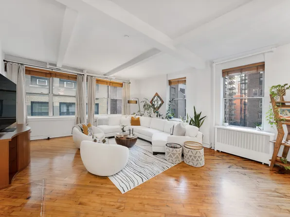 147 West 22nd Street image 1 of 6