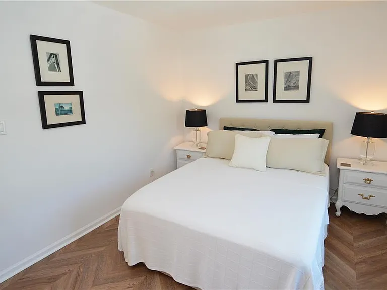 5048 Beach Dr SE #F — Photo 35