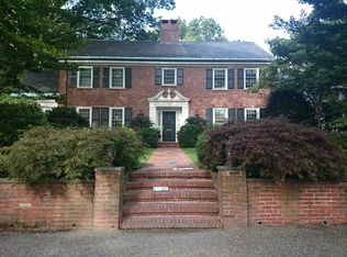 97 Laurel Rd, Brookline, MA 02467