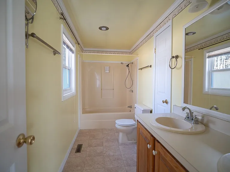400 Brent Pl — Photo 17