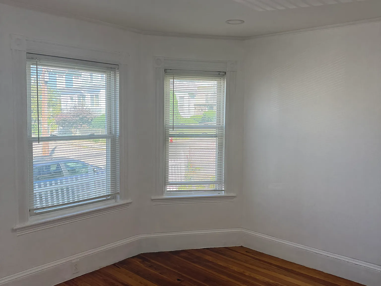 2 bed, 1032 sqft, $3,300 — Photo 3