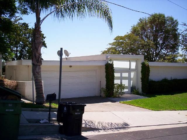 1st image of 8576 Farralone Ave