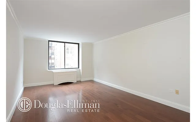 Sold by Douglas Elliman | media 22