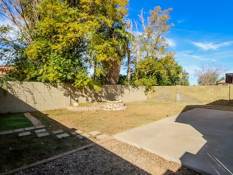 1042 N Blackbird Dr — Photo 17