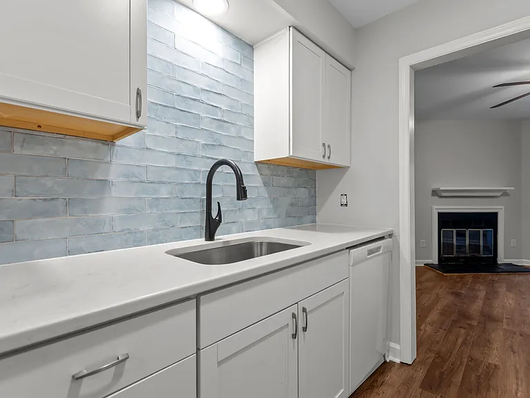 5375 Wayne St #C — Photo 11