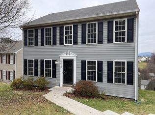 5012 Old Mountain Rd NE, Roanoke, VA 24019