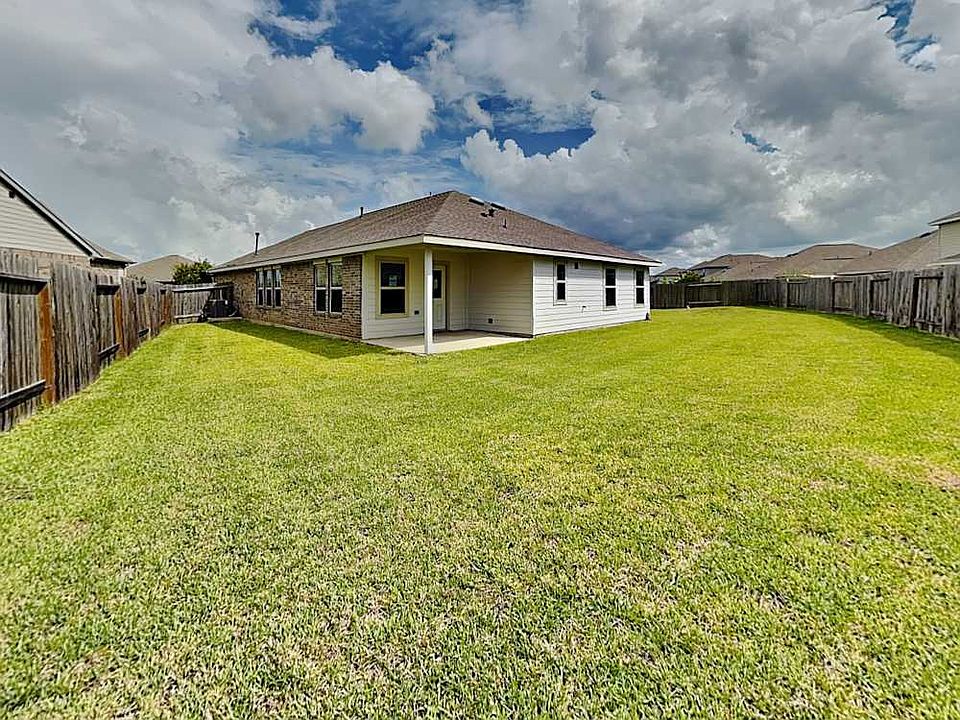 1st image of 437 Pecan Landing Ln