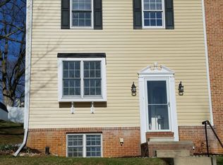 53 High St, Stewartstown, PA 17363