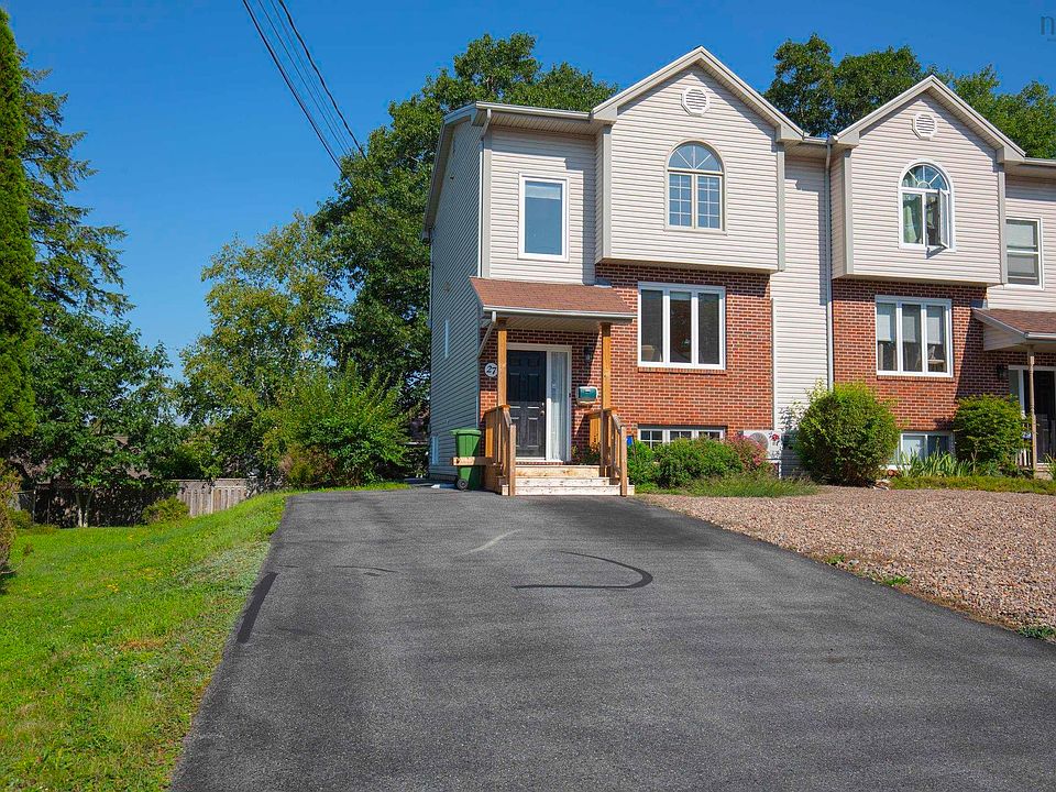 1st image of 27 Willowbend Ct