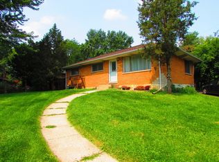 406 Village Rd, Willowbrook, IL 60527