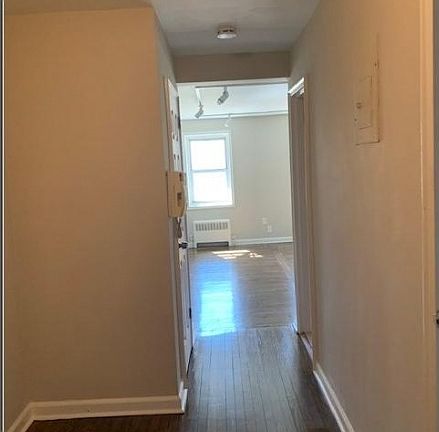 2nd image of 2340 Linwood Ave #1E-401E