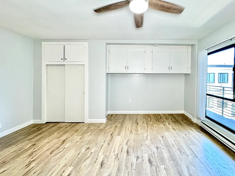 21111 Wood Ave #A — Photo 12